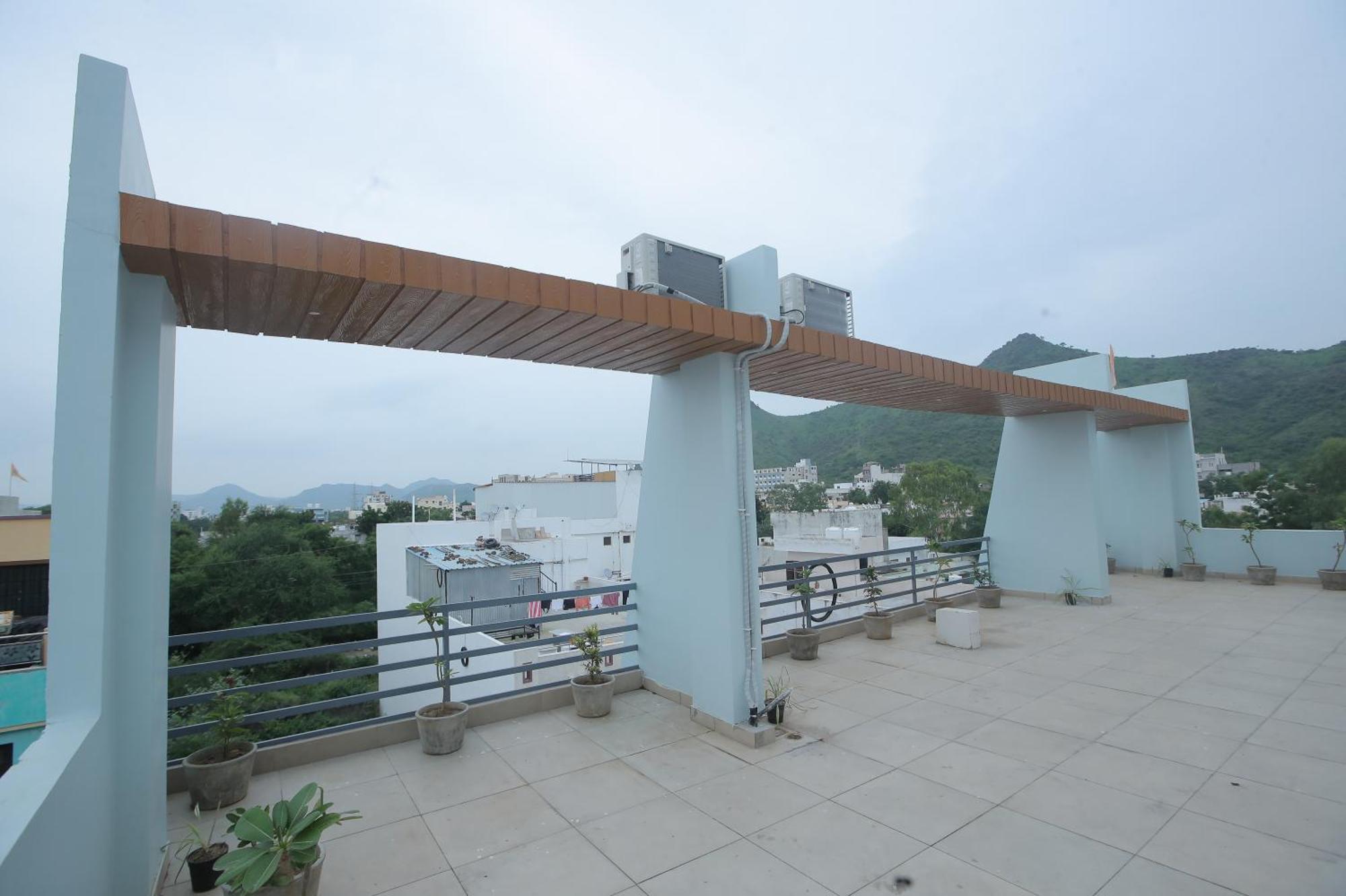 Aparthotel Chitrakoot Residency Udaipur Esterno foto