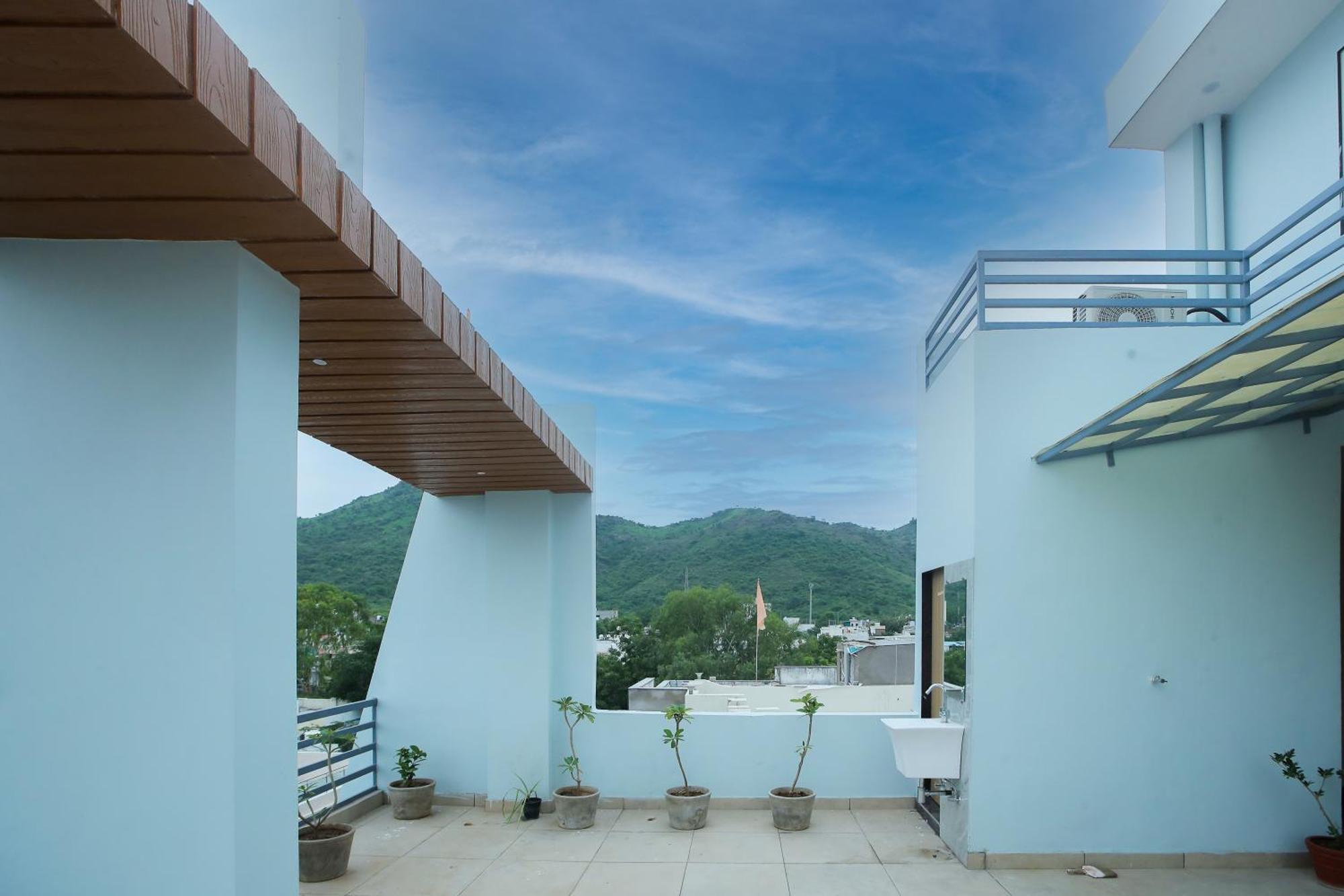 Aparthotel Chitrakoot Residency Udaipur Esterno foto